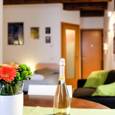 アパート Mazzini フォルリ